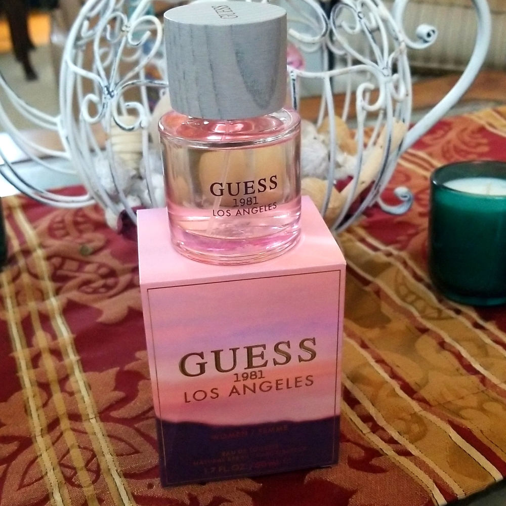 Guess  parfum   1981 Los  Angeles's  eau de toilette   1.7 fl. Oz